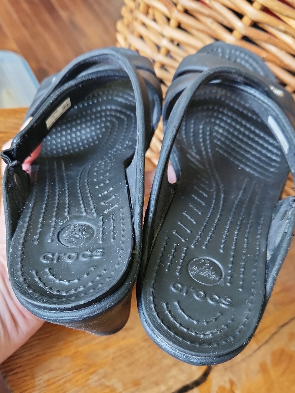 Crocs sz 9 Black Strappy Heel Sandals - Picture 9 of 14